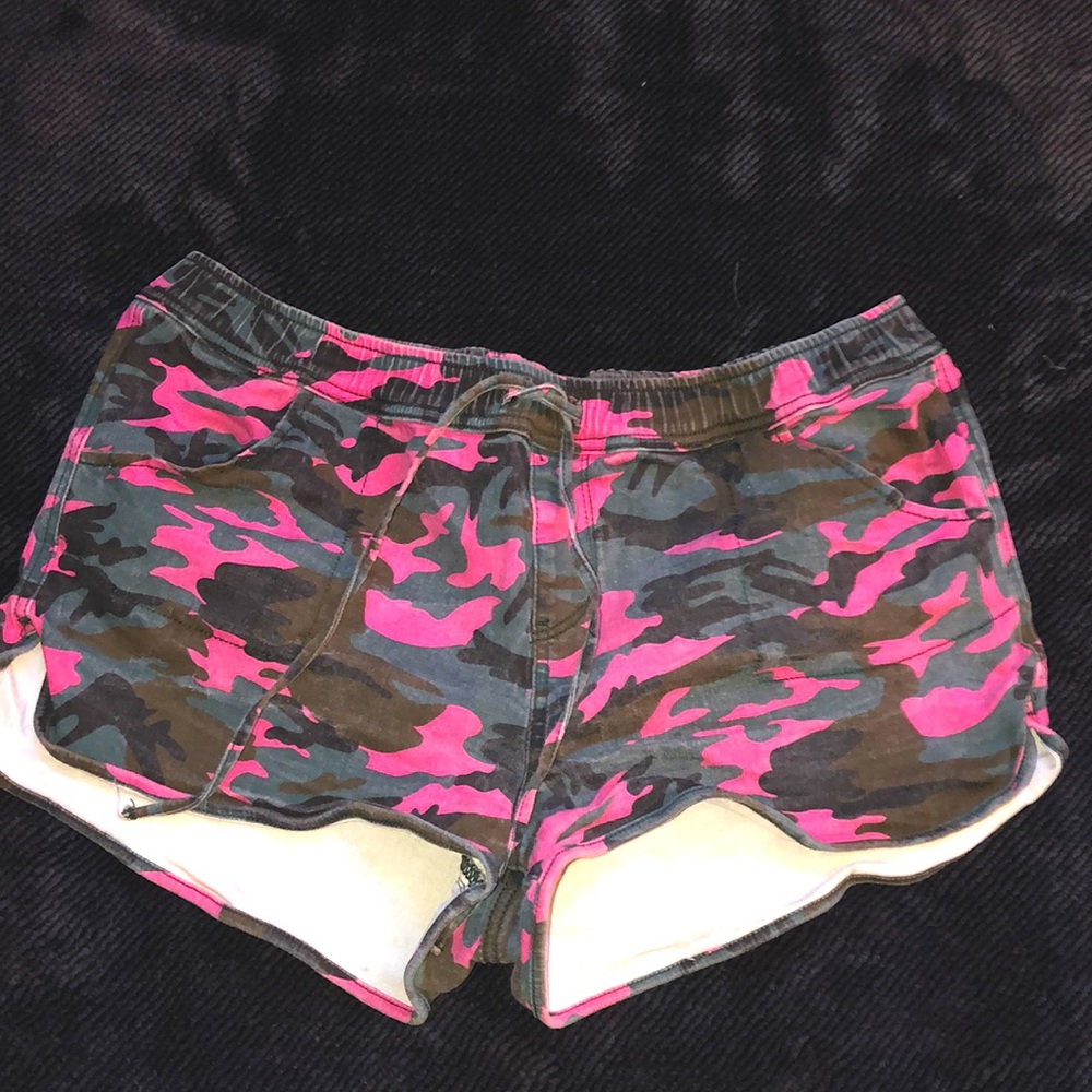 Mid rise shorts